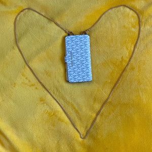 NWT MK iPhone 6/SE 2 case wallet